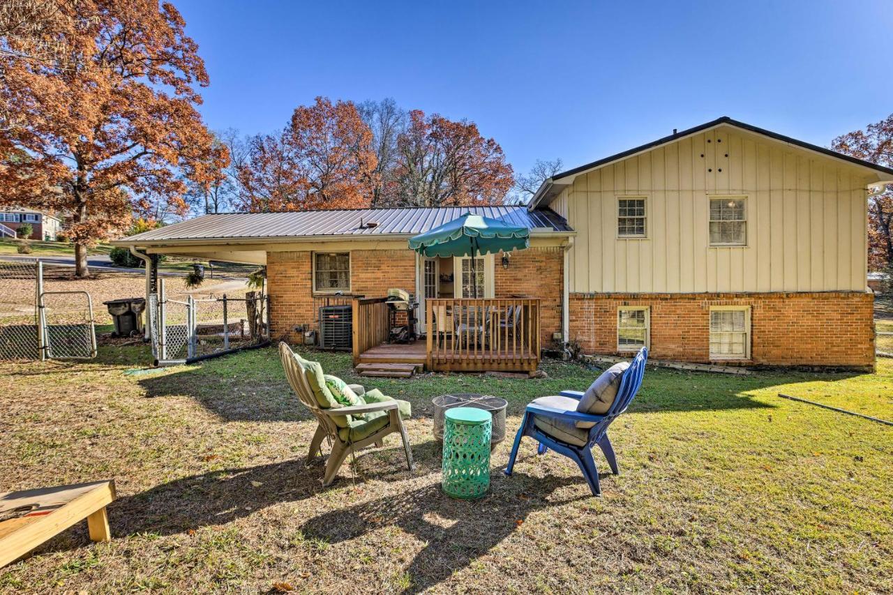 Villa Modern Birmingham Escape With Yard And Fire Pit! Extérieur photo